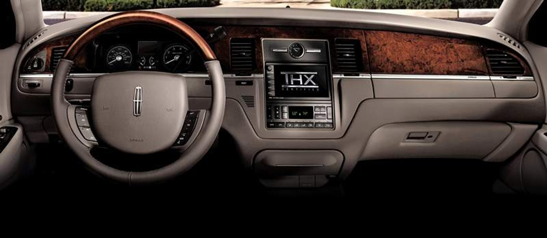 Lincoln Town Car – prawdopodobny koniec jednego z ostatnich prawowitych Amerykanów