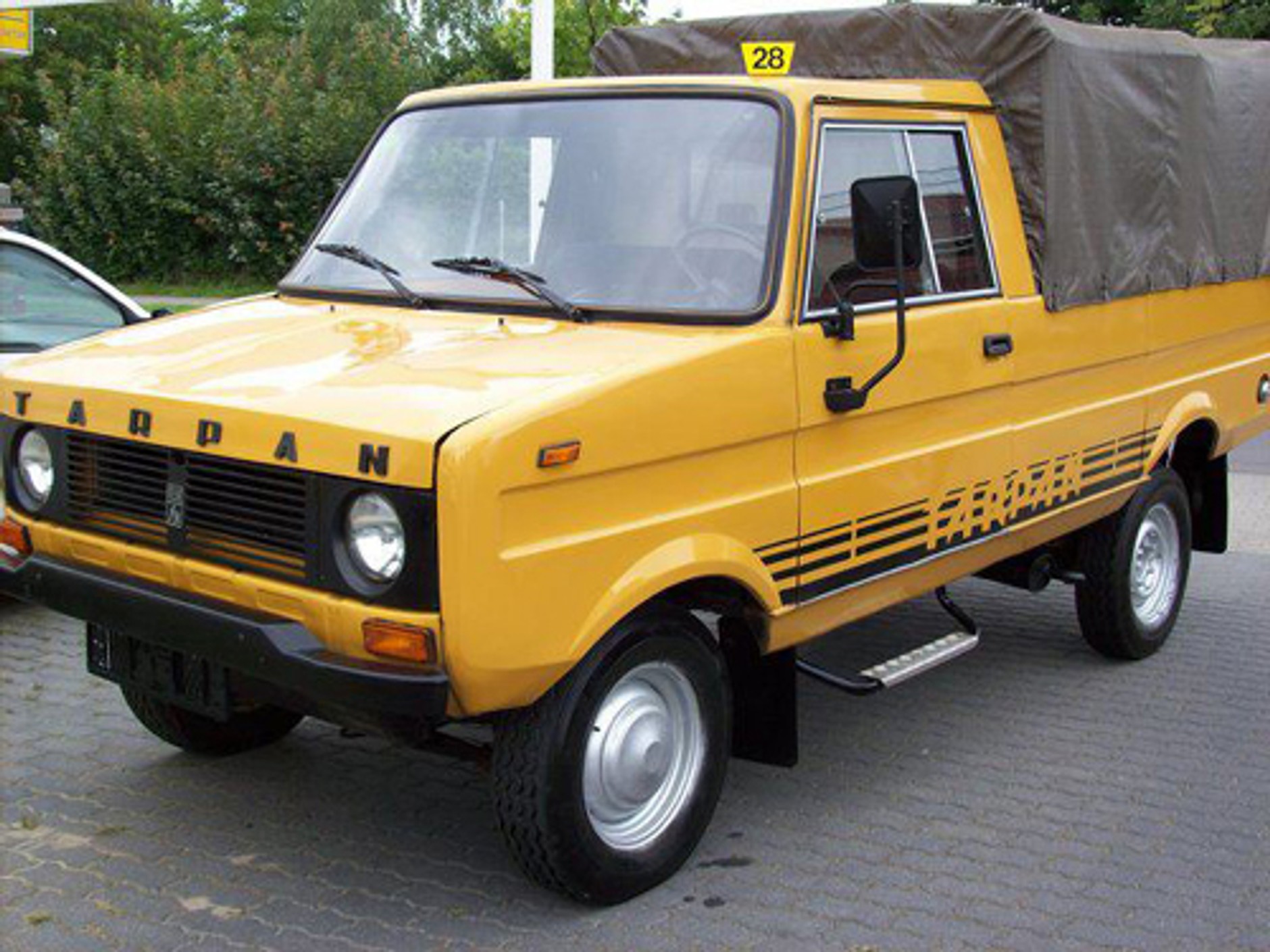 Tarpan F 233 - dziwne losy auta z Polski