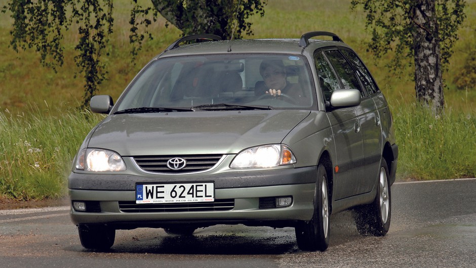 Toyota Avensis I (1997-2003) 