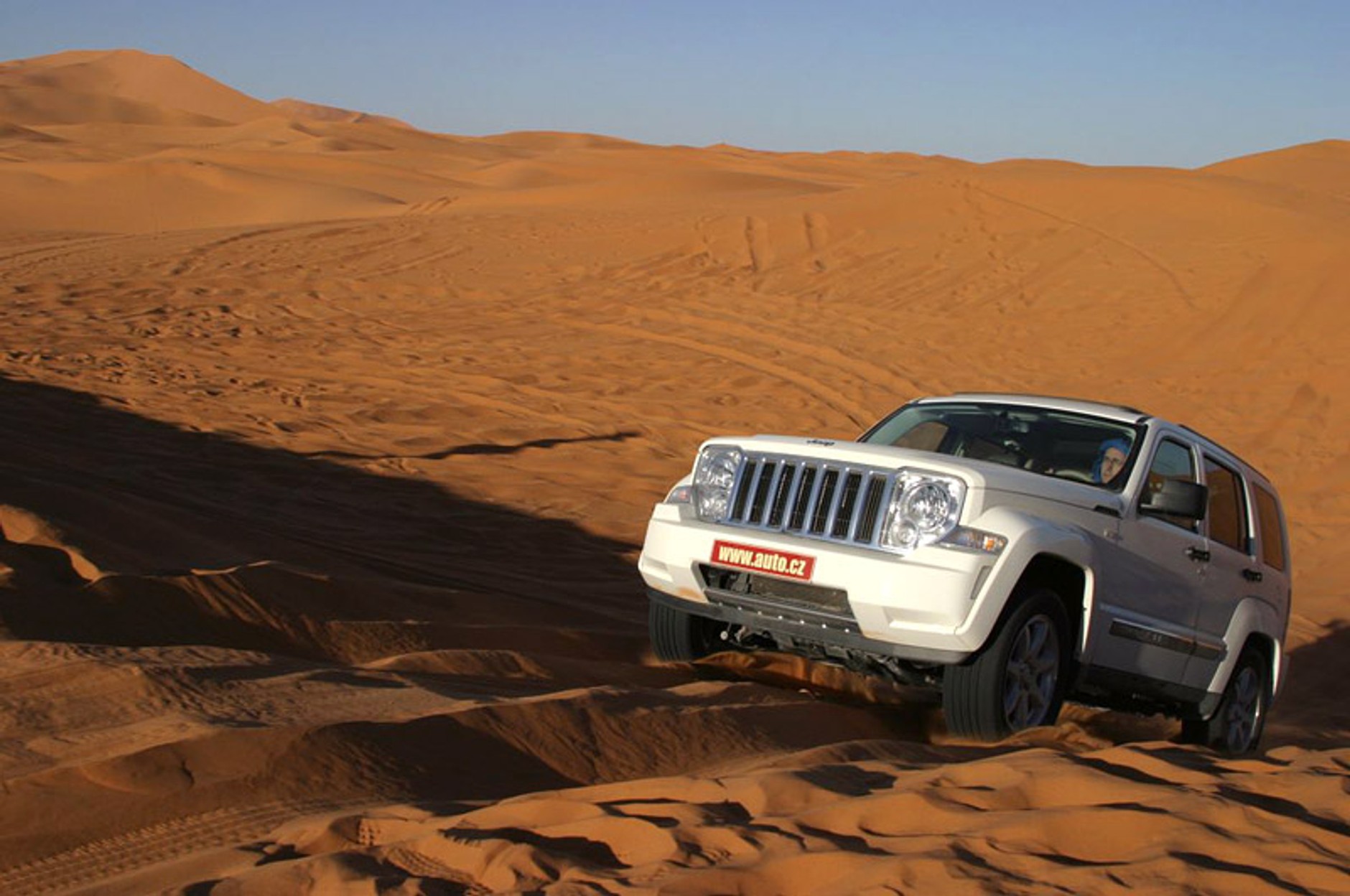Jeep Cherokee na trasie Dakaru – pierwsze wrażenia z jazdy