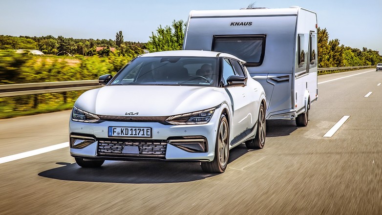 Elektryk z przyczepę