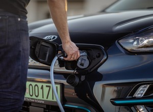 Kia wprowadza dopłaty do aut elektrycznych. Można zyskać do 22 tys. zł