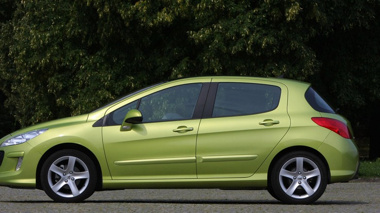 Używany Peugeot 308: poznaj największe wady i zalety francuskiego kompaktu