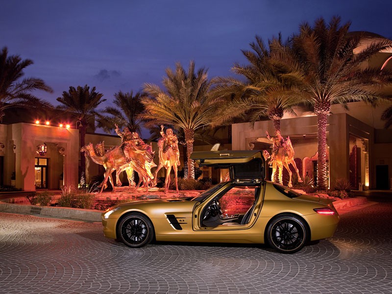 Mercedes-Benz SLS AMG i G 55 AMG Edition 79: złote i srebrne gwiazdy w Dubaju