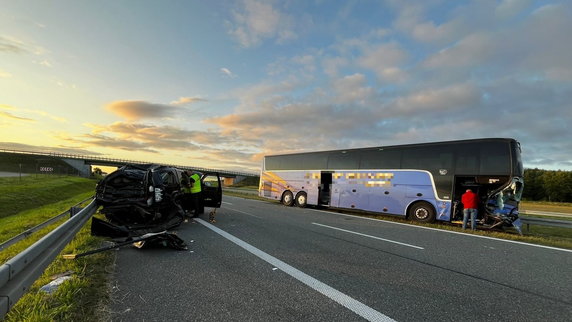Autobus zderzył się z Chevroletem. Trasa S7 była zablokowana