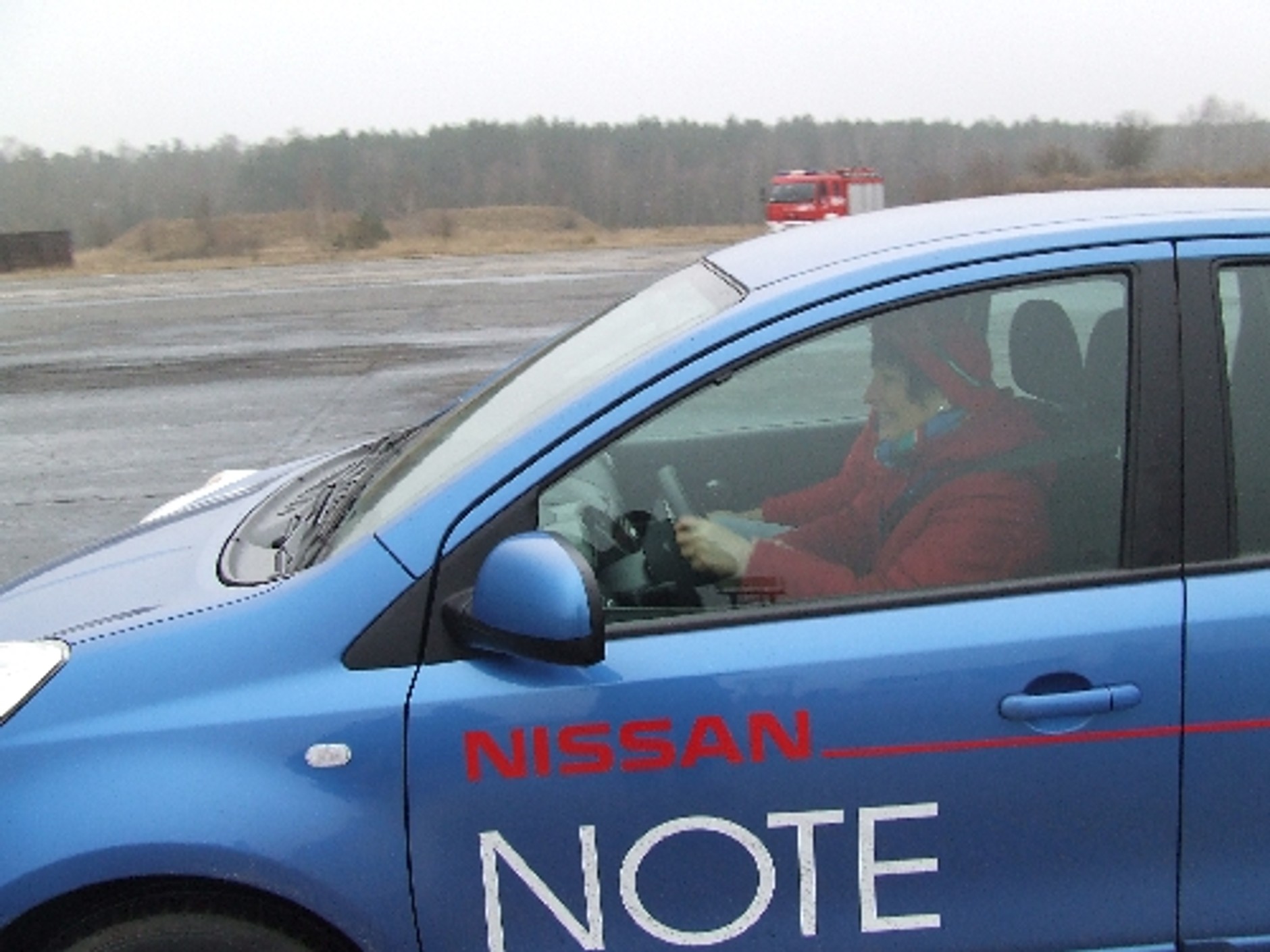 Bezpieczna jazda dzięki zawodom - Z kobietą bezpiecznie na drodze