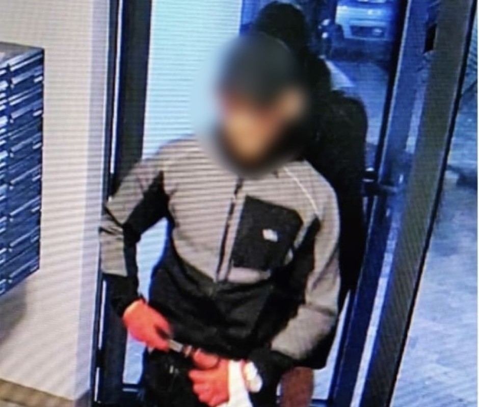 Policjanci weszli do "dziupli". Złodzieje wpadli na demontażu BMW wartego pół miliona