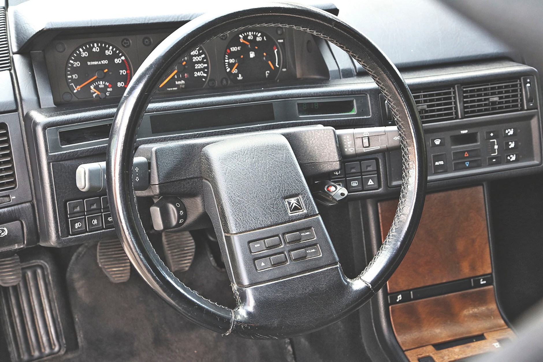 Citroen XM V6.24 - awangardowy i kapryśny