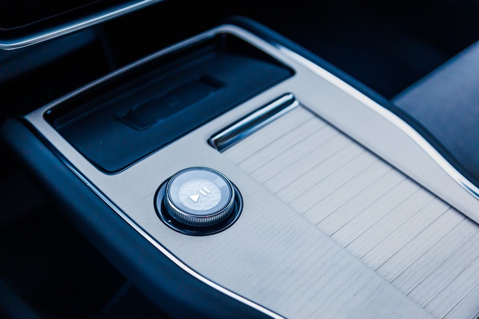 Volvo EX90