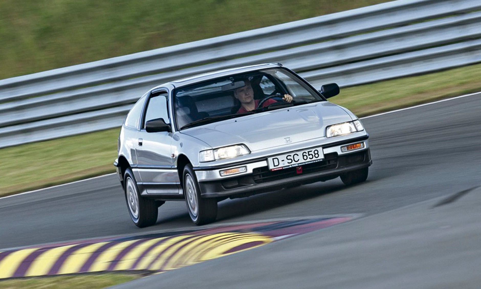 Honda CRX 1.6 16V - klasyk dla utalentowanych kierowców