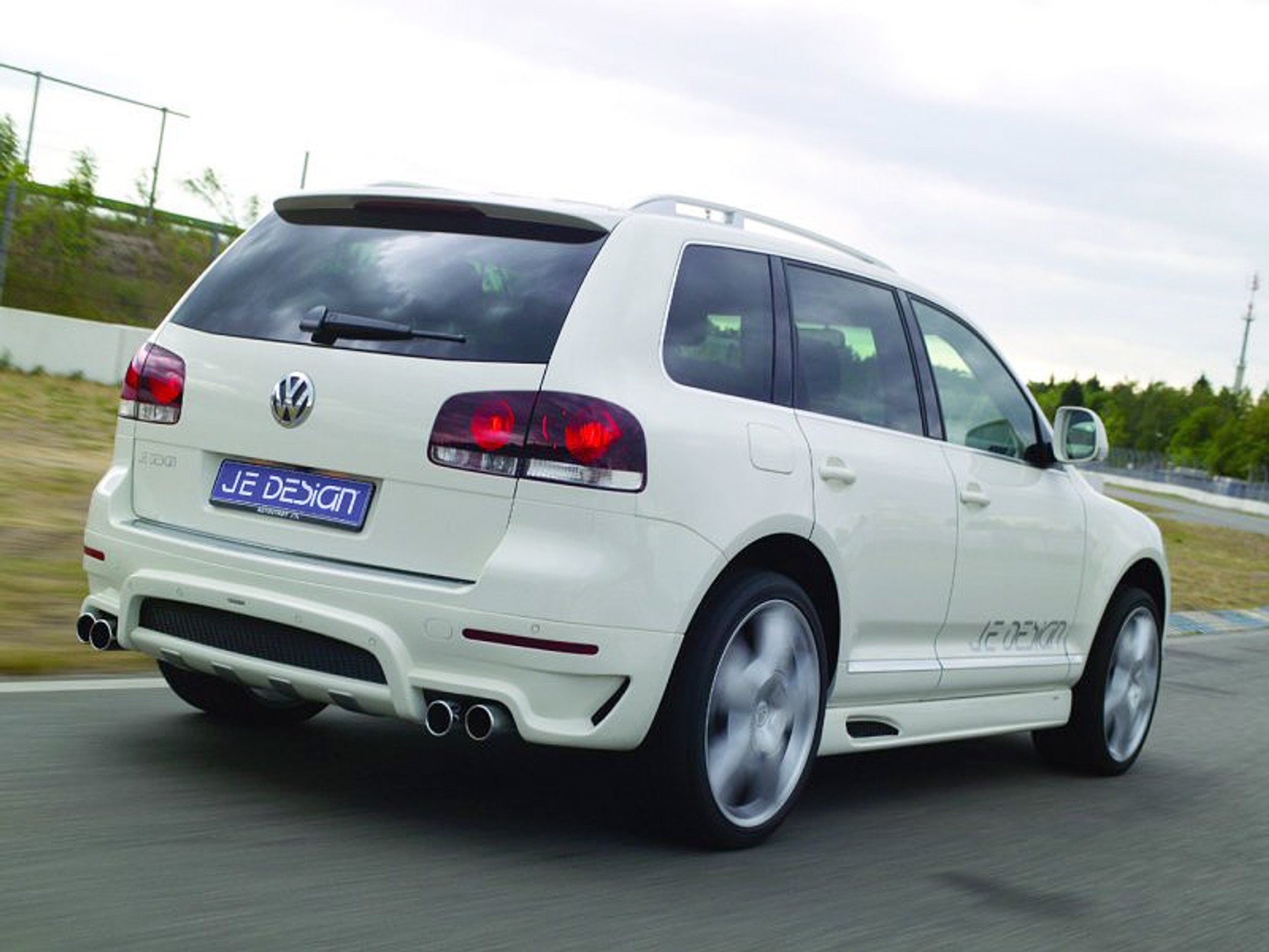 JE Design Touareg: tuning dwóch turbodiesli