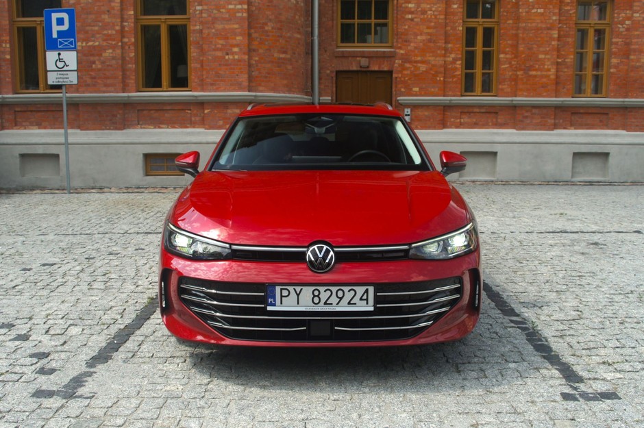 Volkswagen Passat B9 2.0 TDI