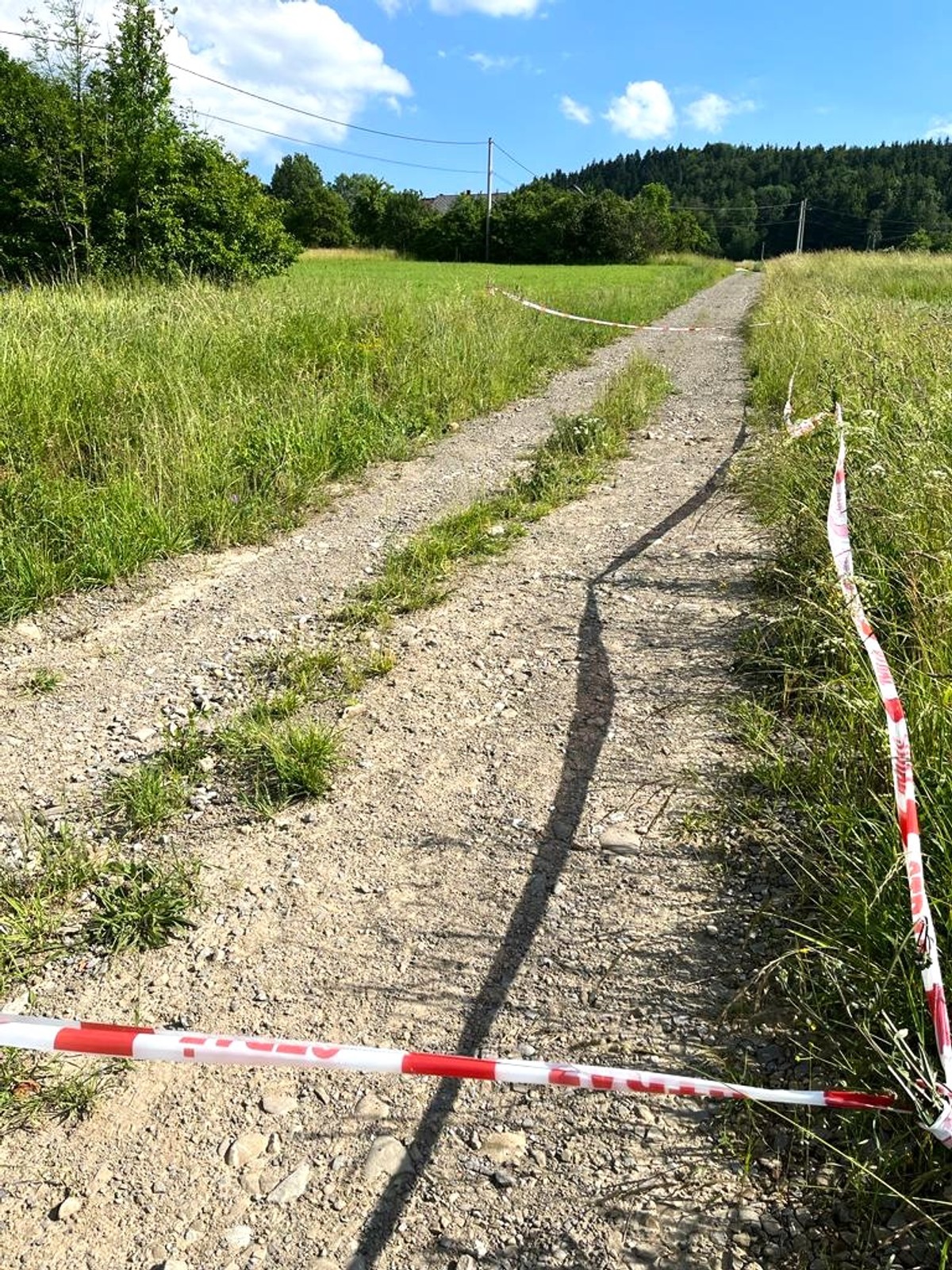 Pocisk na drodze szutrowej pod Nowym Sączem