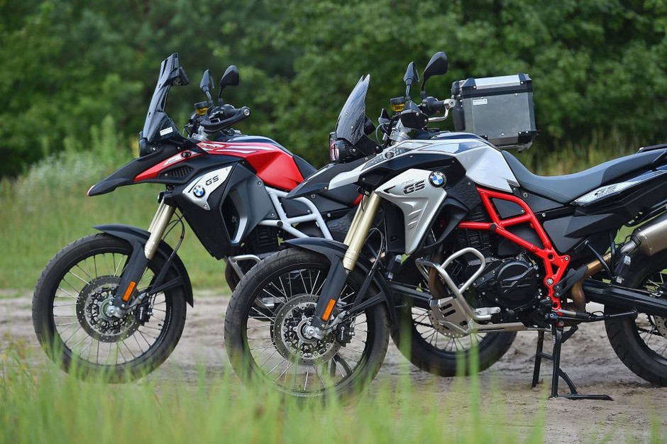 F800GS (z przodu) czy F800GS Adventure (w tle)?