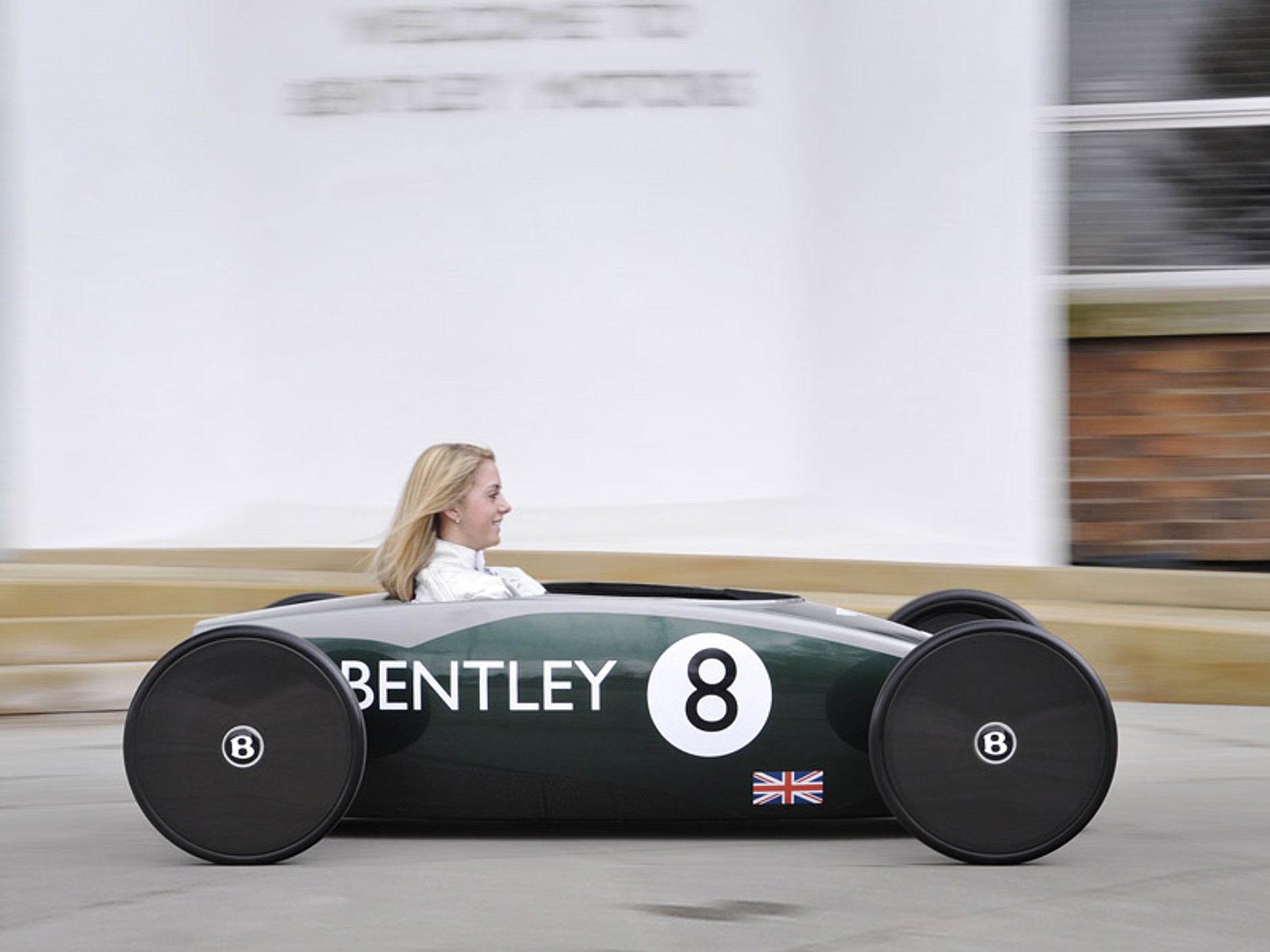 Bentley Continental DC: specjalna nagroda dla eksperymentalnego elektromobilu