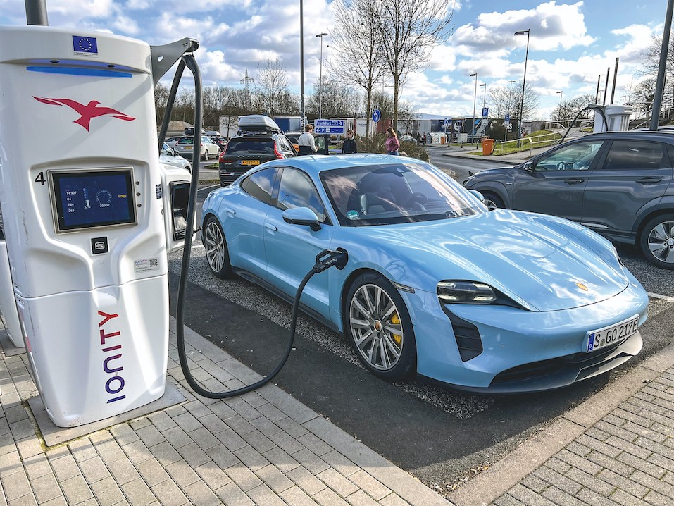 Porsche Taycan 4S