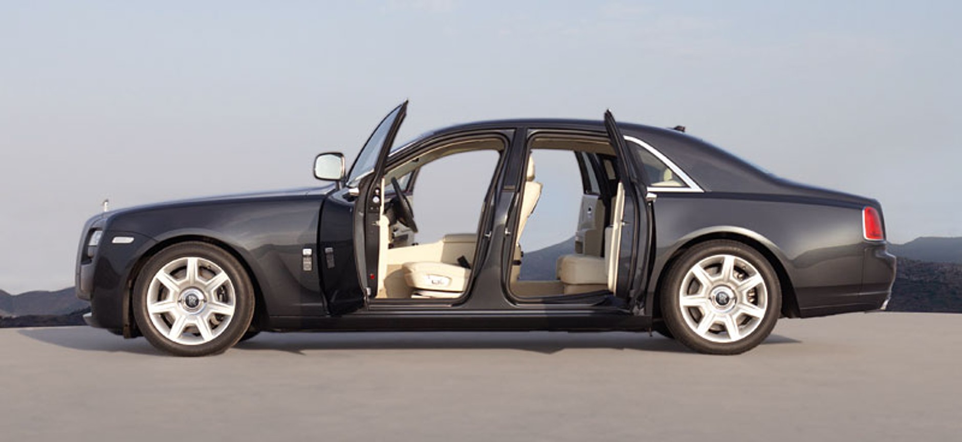 Rolls-Royce: w 2009 roku sprzedano 1002 aut