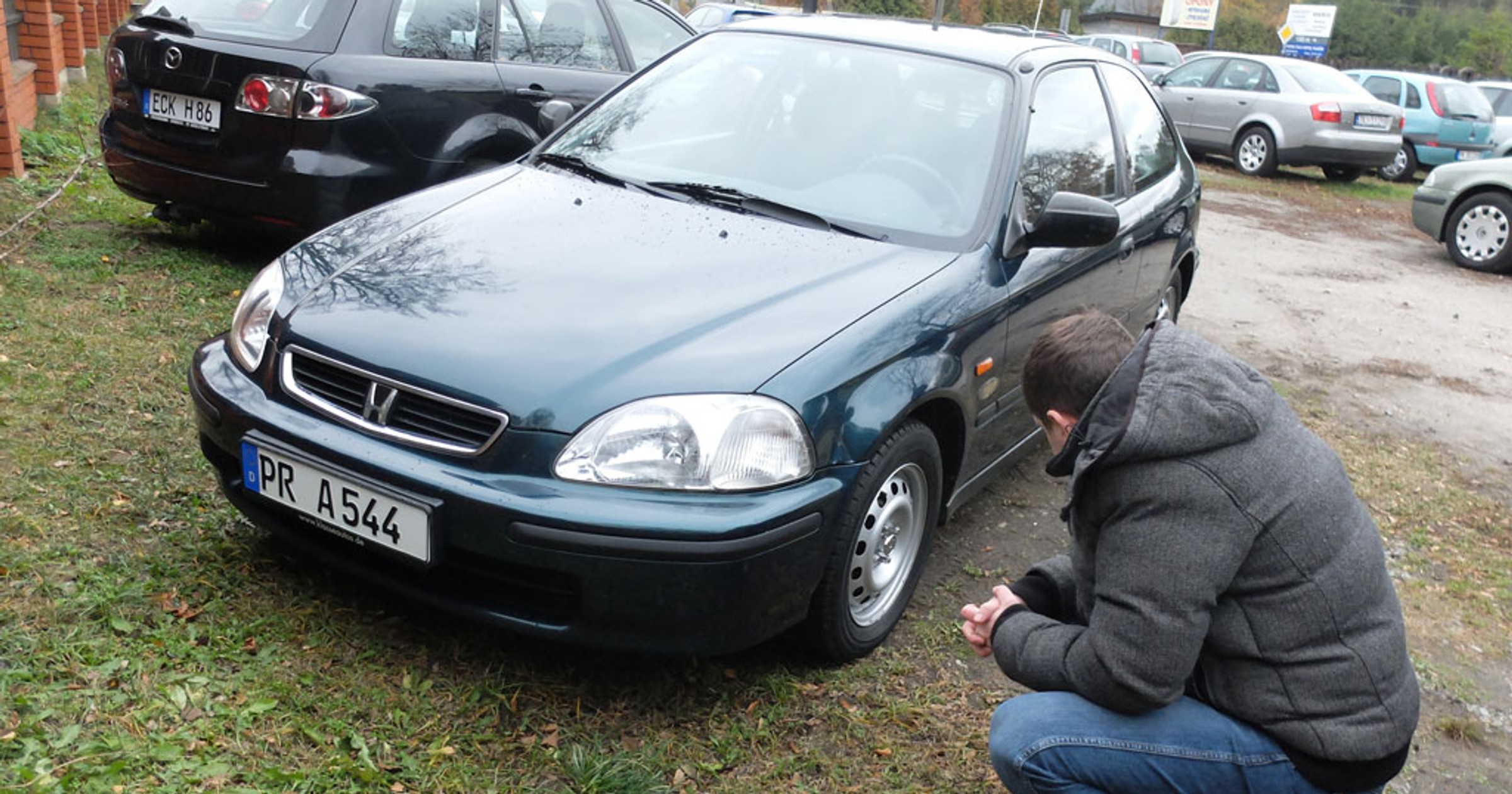 Auto z ogłoszenia: Honda Civic 1.4 - 6 tysięcy za auto zdatne do jazdy
