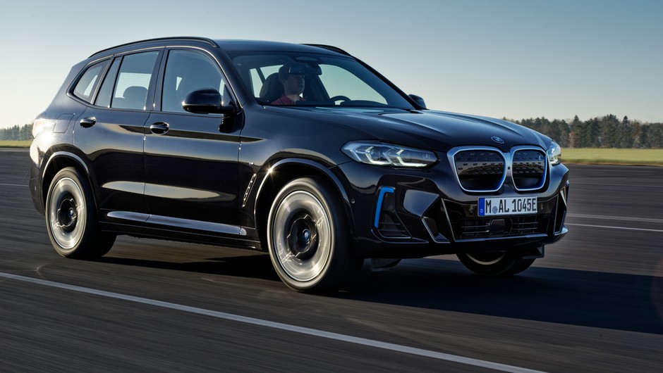 BMW iX3 2021