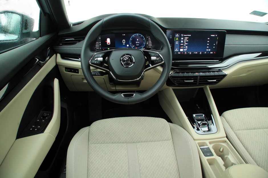 ŠKODA OCTAVIA 1.5 TSI m-HEV 2022 4. generacja