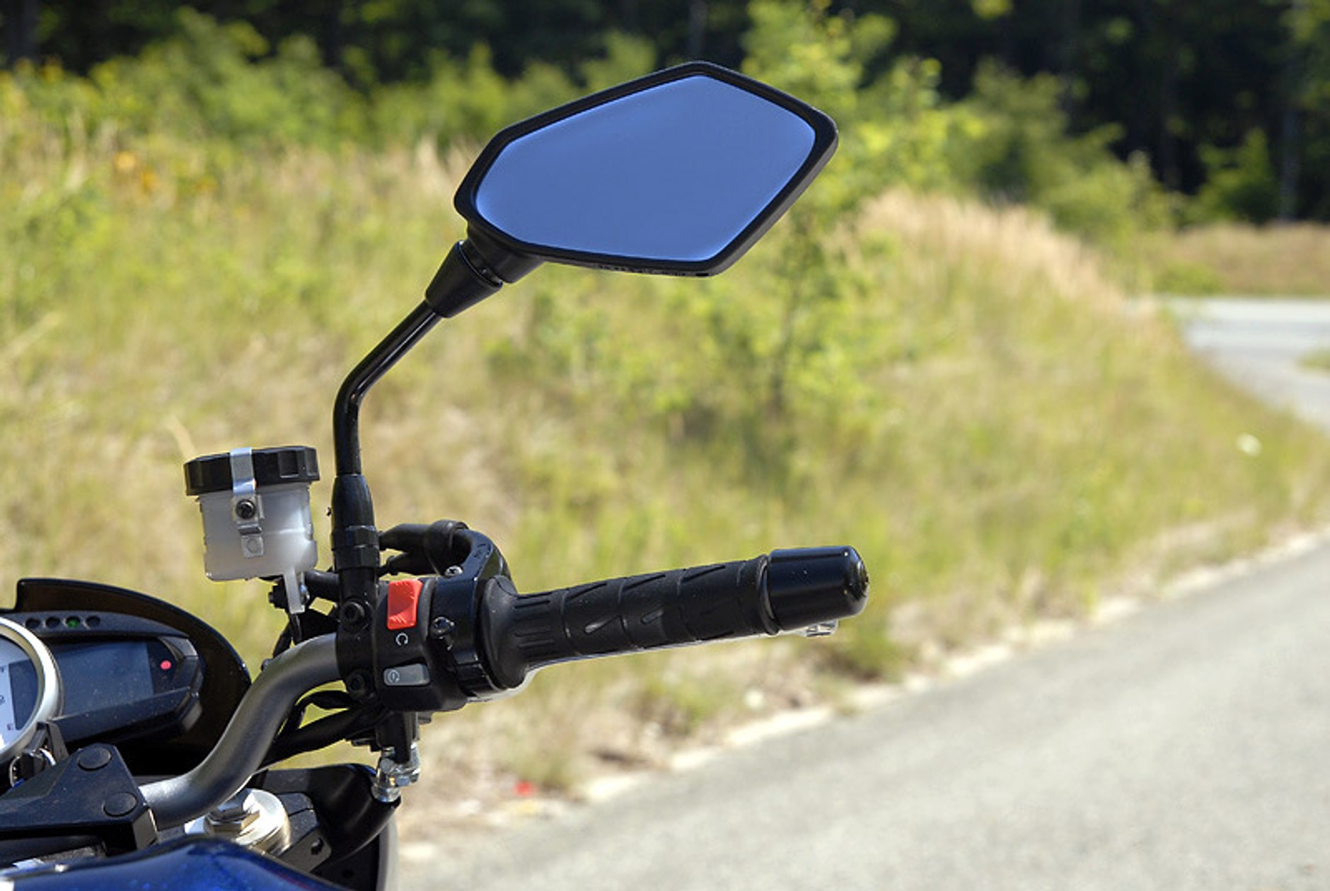 Kawasaki Z1000: sympatyczny osiłek (test)