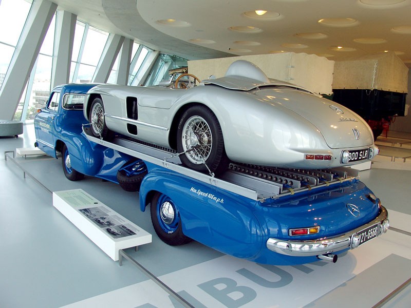 Mercedes-Benz Muzeum: 120 lat historii na 9 piętrach - 1. część (galeria)