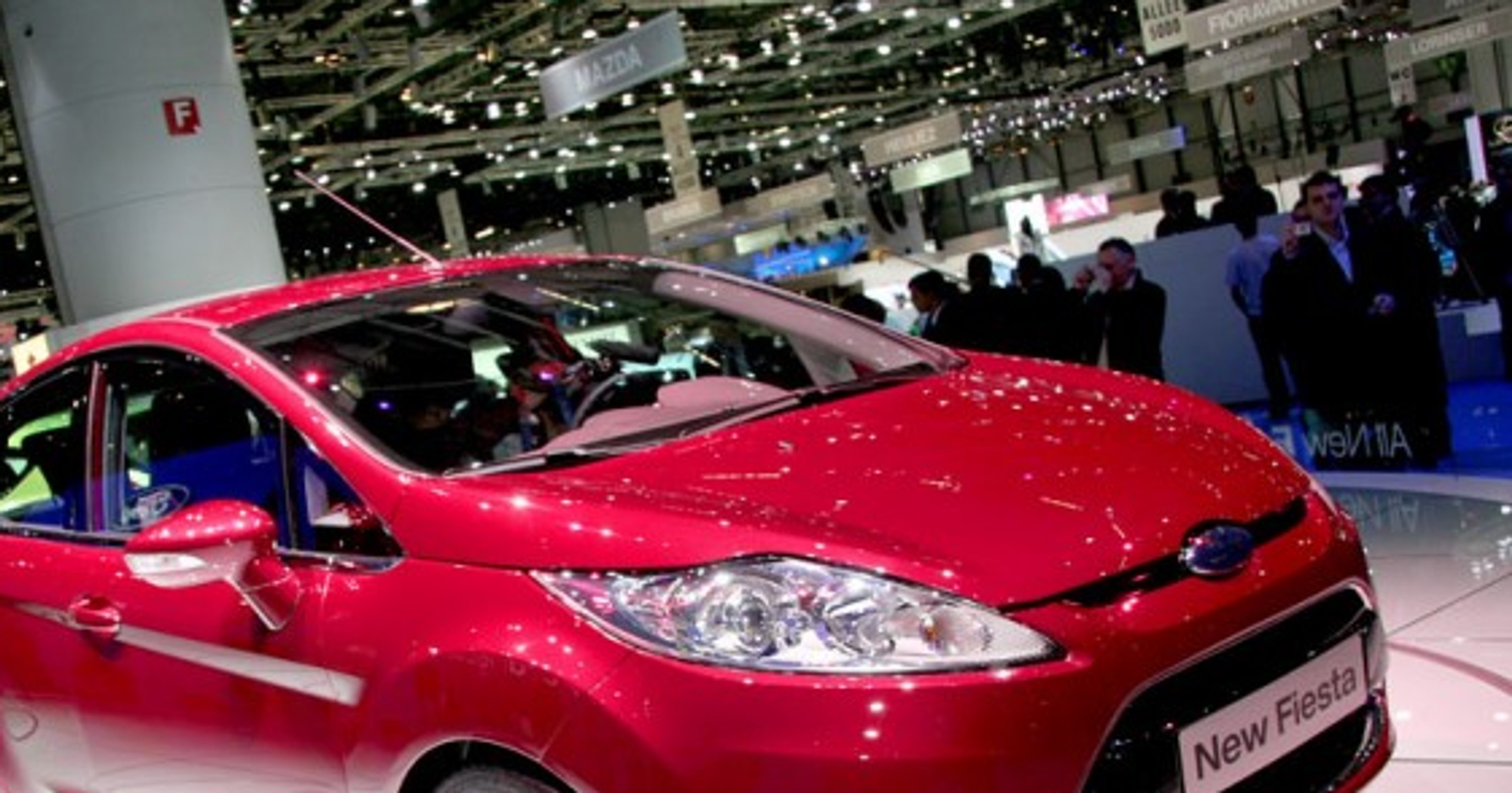Ford Fiesta goni VW Golfa - sprzedaż samochodów w 2010 roku