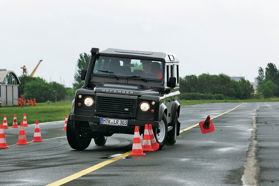 Land Rover Defender 110
