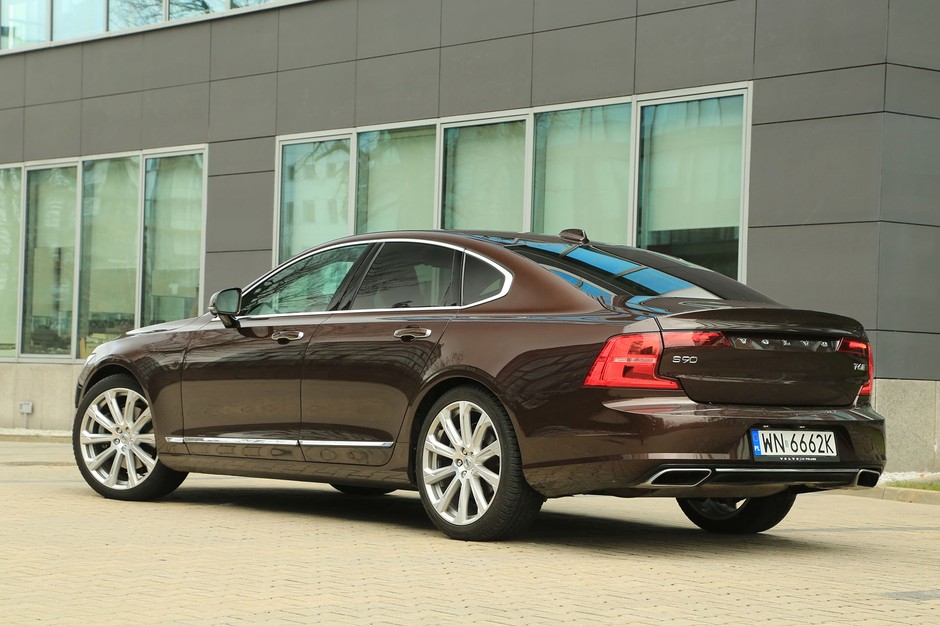 Volvo S90 T6 AWD - stylowo, szybko i wygodnie