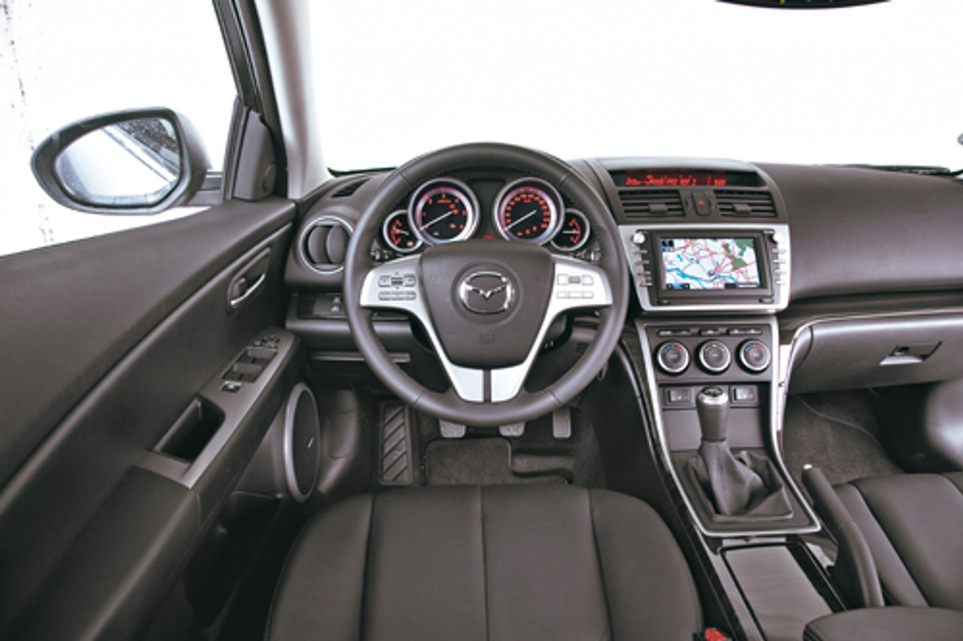 Mazda 6, Opel Vectra, Renault Laguna Ford Mondeo - Oto cztery rasowe kombi