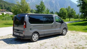 Renault Trafic z zabudową kempingową Wavecamper - alternatywa dla Volkswagena Californii?