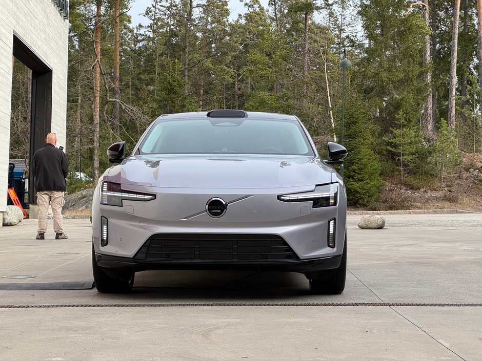 Volvo ES90 2025