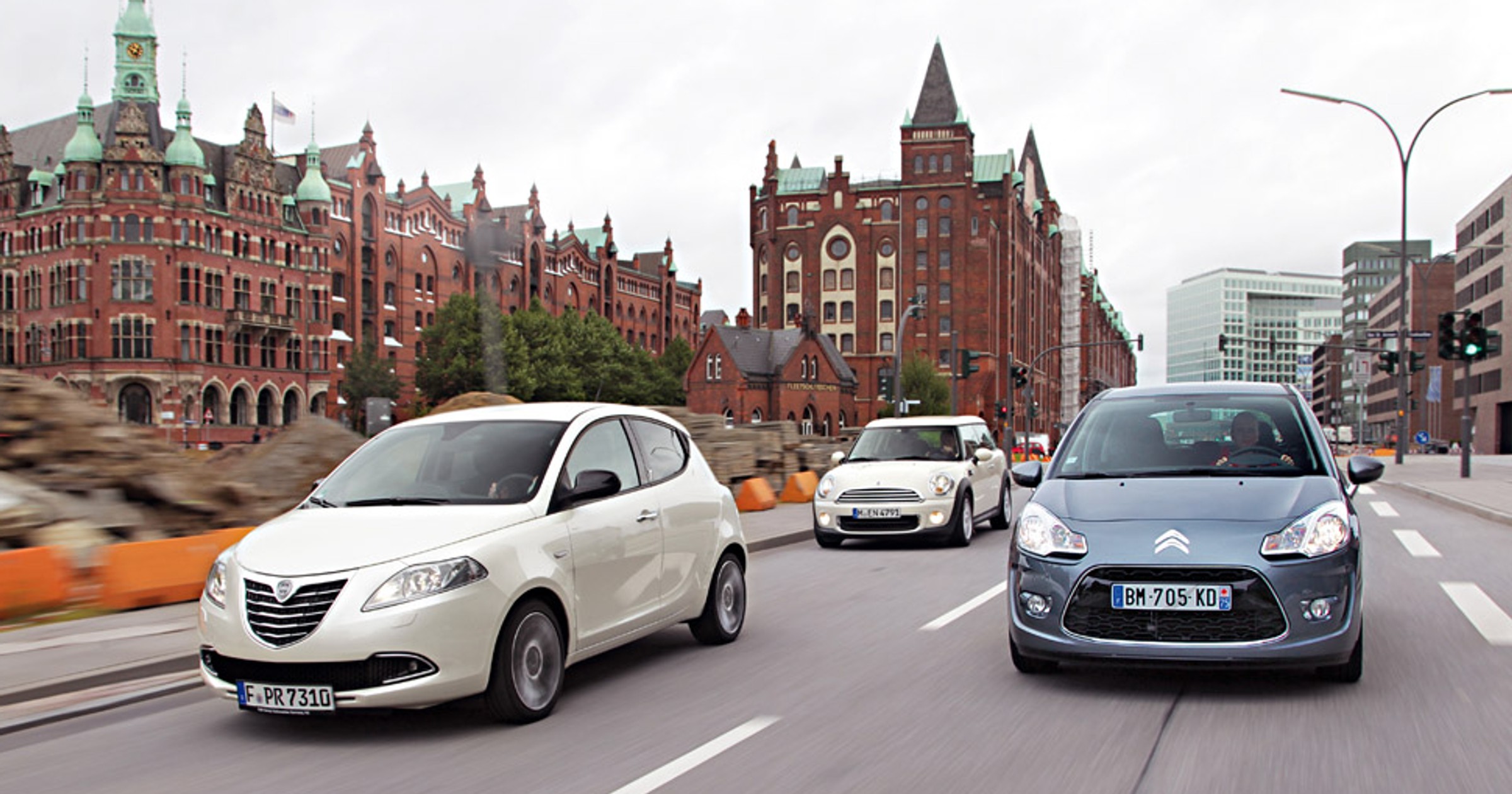 Lancia Ypsilon kontra Mini One Clubman i Citroen C3: czyli, wielkie wejście  w małym formacie