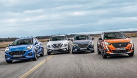 Cztery małe crossovery: Ford Mazda Nissan Peugeot