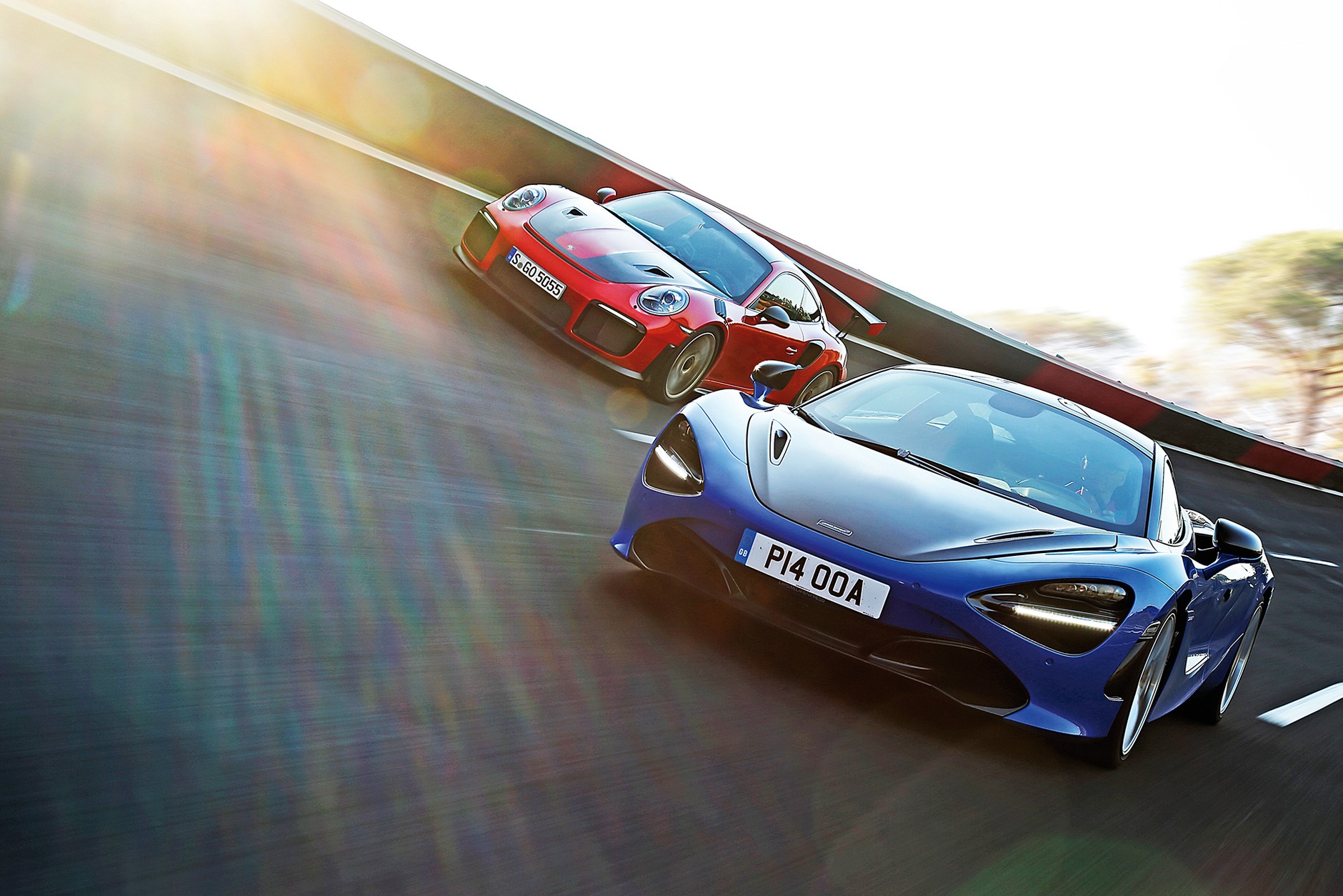 Porsche 911 GT2 RS kontra McLaren 720S - szybko jeździć ty musisz