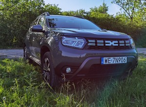 Jeździłem najmocniejszą Dacią Duster. Bez LPG, za to z automatem. To auto nadal warto kupić