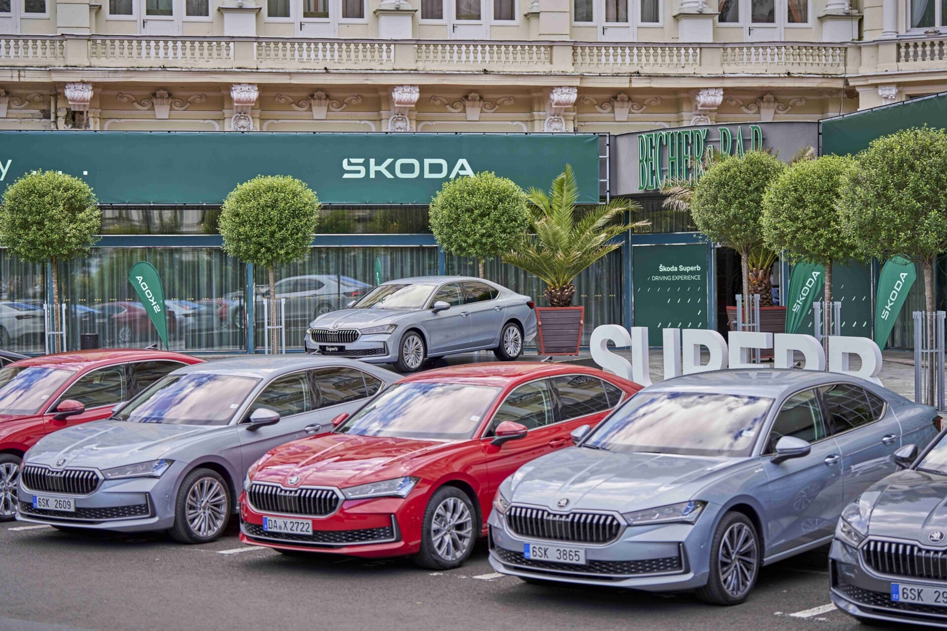 Skoda Superb liftback