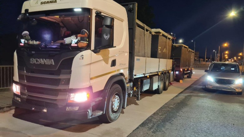 Załoga jechała za długo i miała za ciężki pojazd