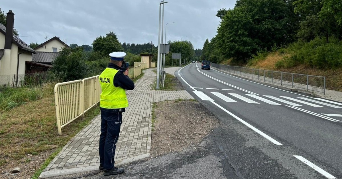  Kierowca dacii pędził setką. To nie był jego pierwszy raz