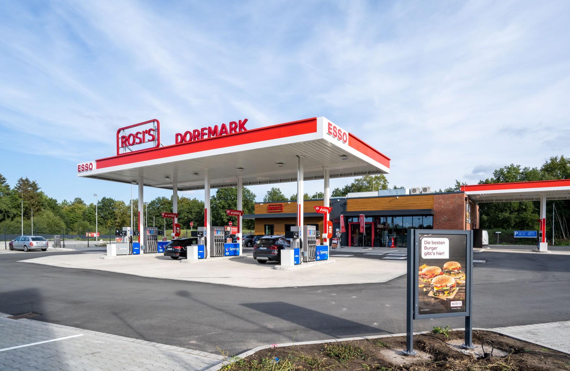 Stacja paliw na smartparkingu w Niemczech