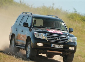 Toyota Land Cruiser - Jej wysokość V8
