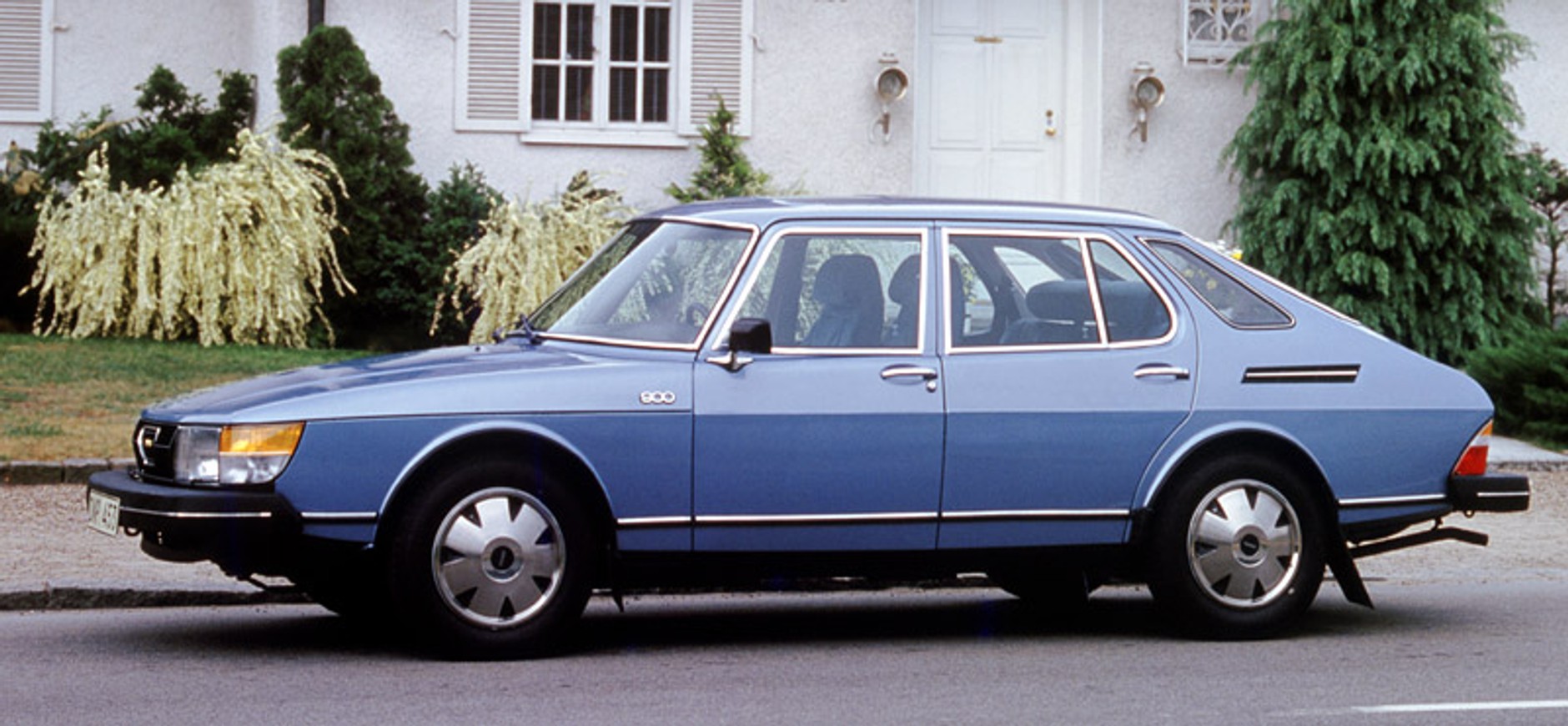 Saab 900 – historia szwedzkiego luksusu