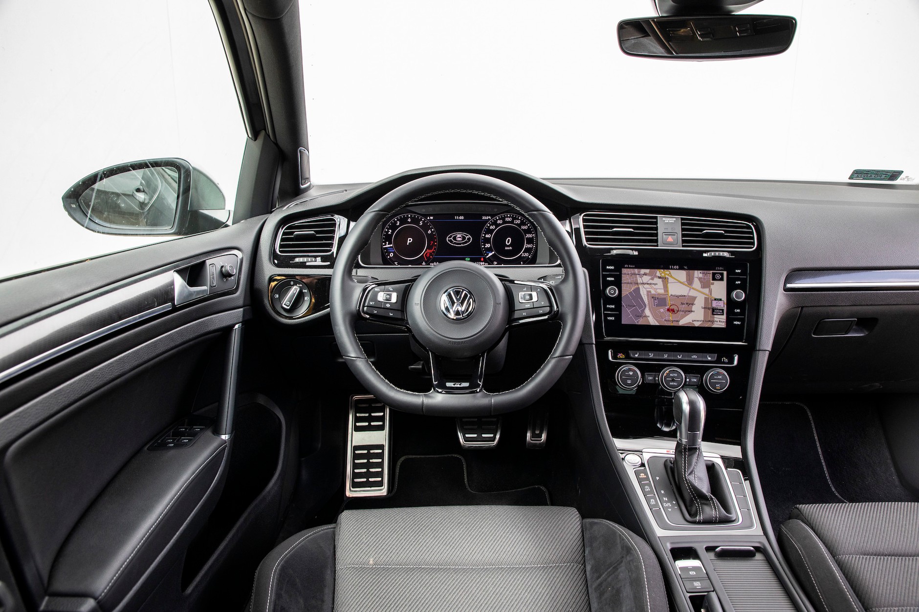 Golf Variant R