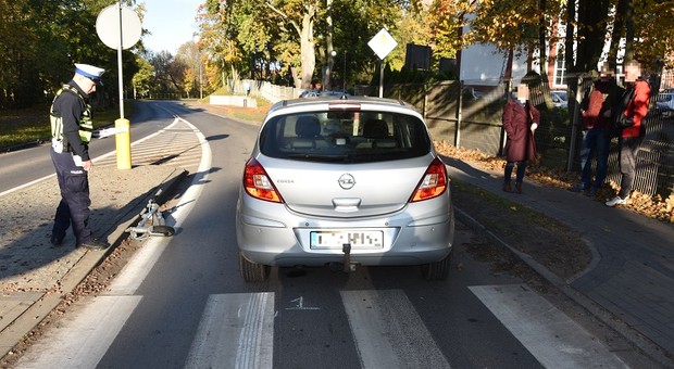 Potrąciła 17-latkę na hulajnodze. Wszystko działo się na przejściu dla pieszych