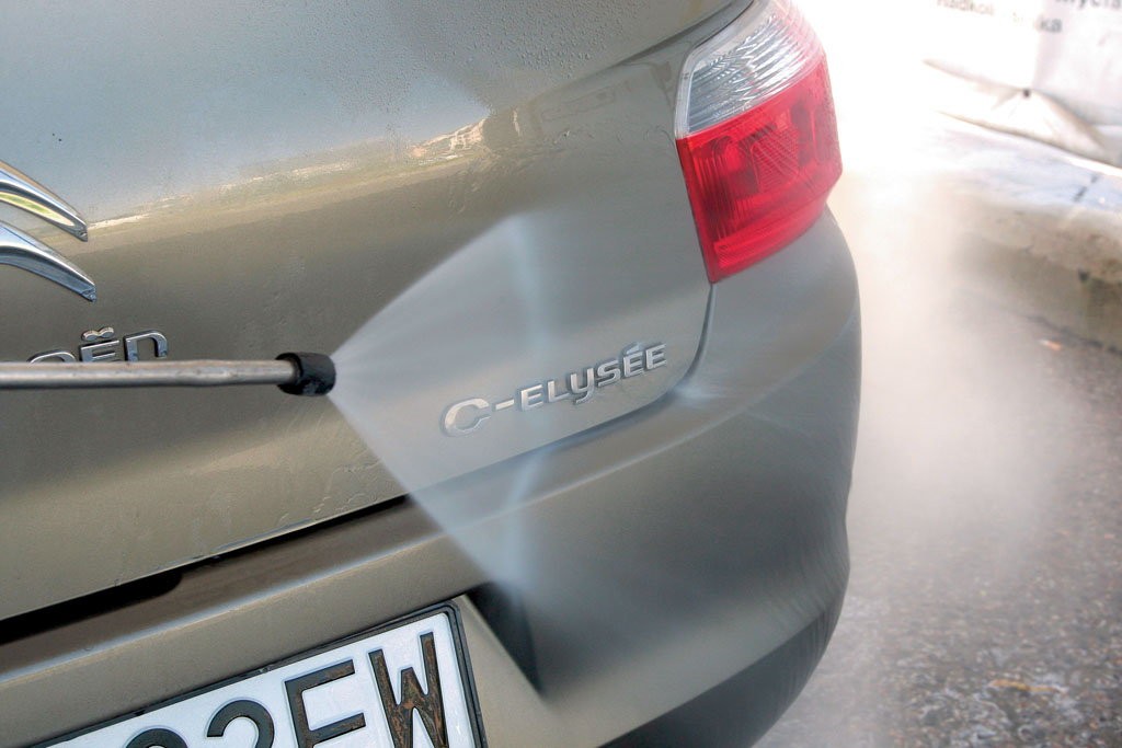 Myjnia bezdotykowa – na co trzeba uważać