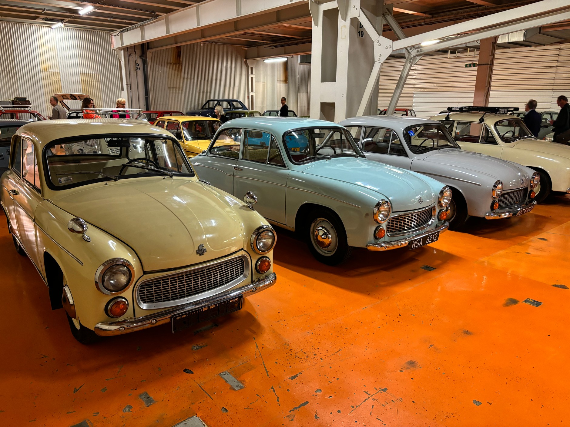 Wystawa w dawnej fabryce FSO