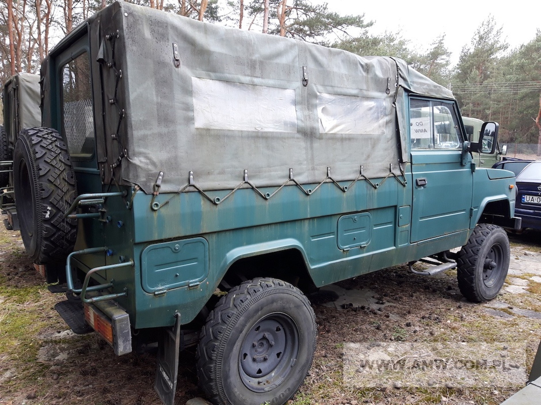 Samochód ciężarowo-osobowy Honker 2000: 2004 r.; 11 tys. zł