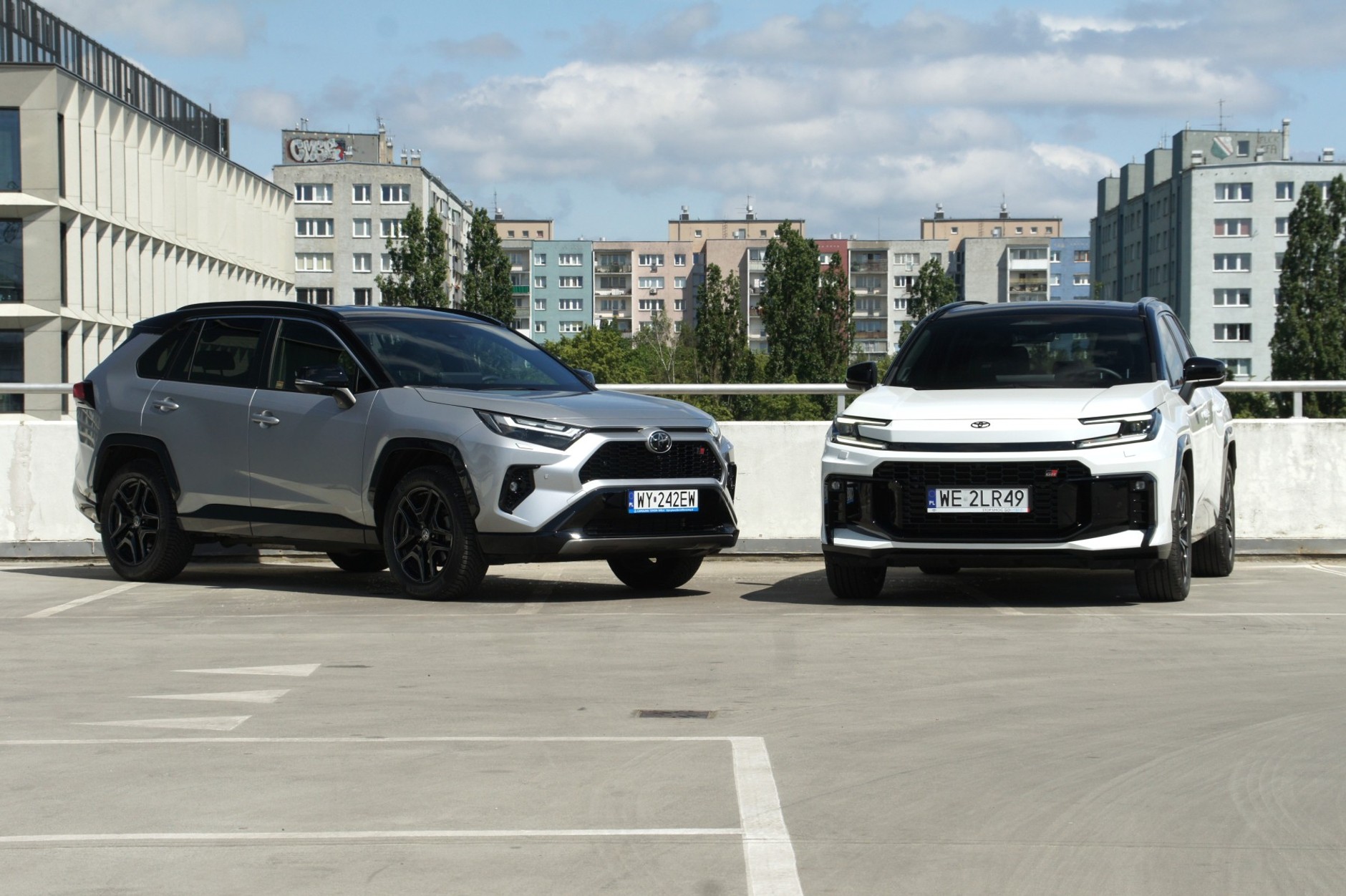 Toyota RAV4 GR Sport kontra Toyota RAV4 GR Sport