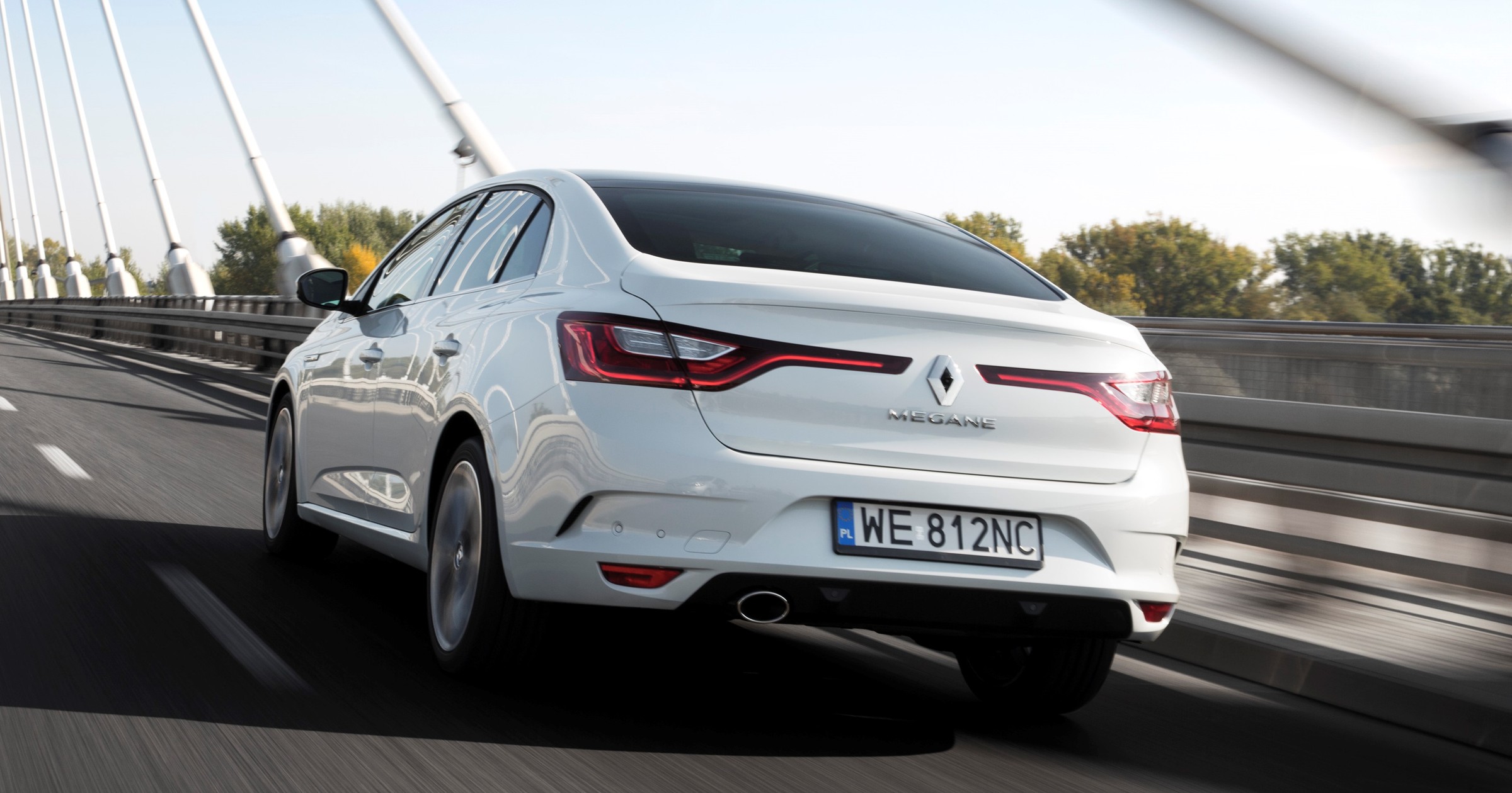 images\Renault_83544_global_en