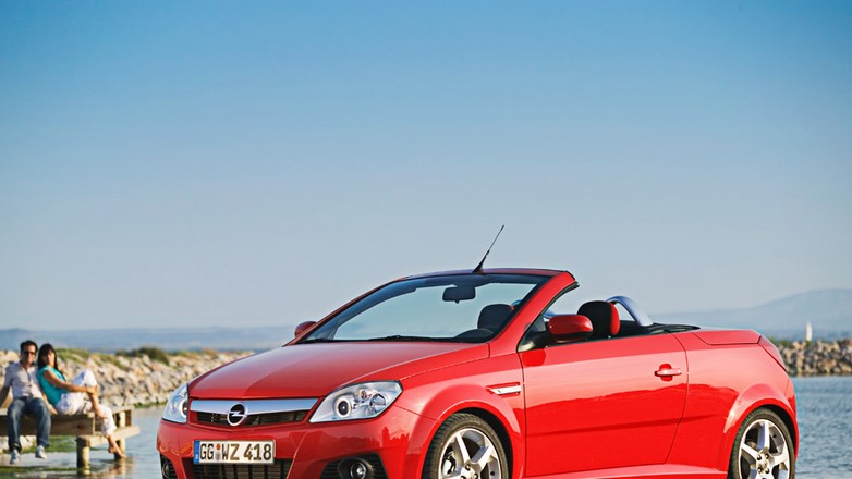 Przyszła wiosna, czas na cabrio! Przegląd rynku używanych kabrioletów